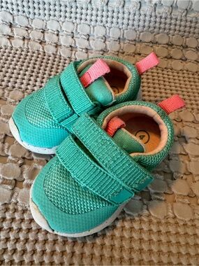 Cat & Jack Toddler Girls Athletic Sneakers Size 4C Teal Hook & Loop Shoes